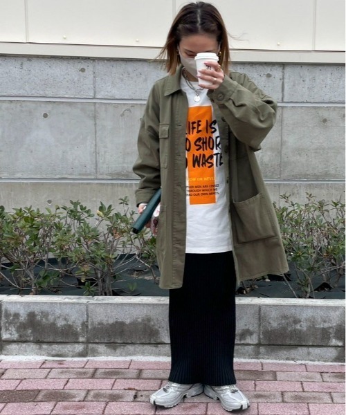 feepur by saya（フェピュールバイサヤ）の「ペイントロゴロンTee（Tシャツ/カットソー・レディース・オフホワイト/ホワイト/オートミール/アイボリー・MEDIUM）」の6枚目の写真