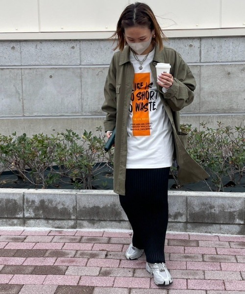 feepur by saya（フェピュールバイサヤ）の「ペイントロゴロンTee（Tシャツ/カットソー・レディース・オフホワイト/ホワイト/オートミール/アイボリー・MEDIUM）」の7枚目の写真