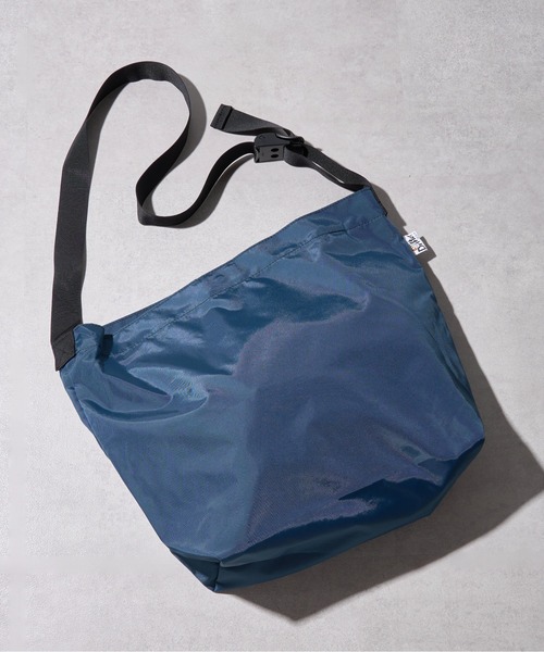 Drifter(ドリフター)の「【Drifter】PLAIN SHOULDER BAG(ショルダーバッグ・メンズ・ライトブルー/ライトピンク/ライトグリーン/ブラック/ブラウン/その他2/ダークインディゴブルー/マルチ・FREE)」の5枚目の写真