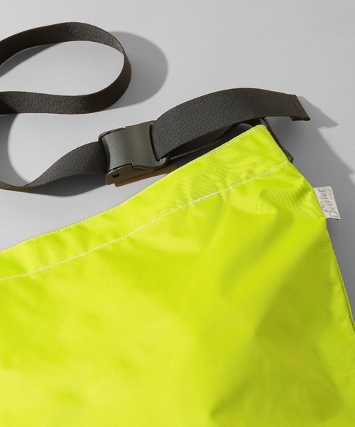 Drifter(ドリフター)の「【Drifter】PLAIN SHOULDER BAG(ショルダーバッグ・メンズ・ライトブルー/ライトピンク/ライトグリーン/ブラック/ブラウン/その他2/ダークインディゴブルー/マルチ・FREE)」の9枚目の写真