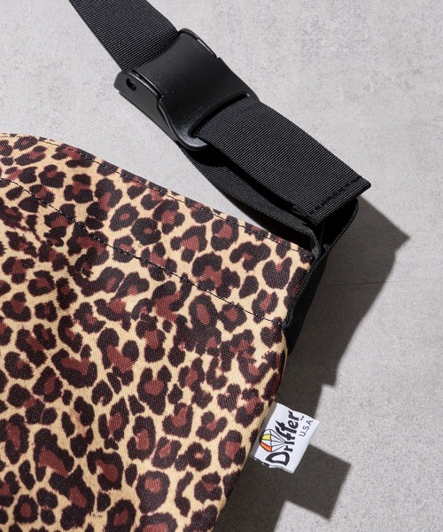 Drifter(ドリフター)の「【Drifter】PLAIN SHOULDER BAG(ショルダーバッグ・メンズ・ライトブルー/ライトピンク/ライトグリーン/ブラック/ブラウン/その他2/ダークインディゴブルー/マルチ・FREE)」の16枚目の写真