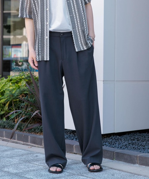 SENSE OF PLACE by URBAN RESEARCH（センスオブプレイスバイアーバンリサーチ）の「『イージーケア/セットアップ対応』ダブルタックワイドスラックス（スラックス・メンズ・ブラック/ライトベージュ/ブルー/グレー/ベージュ/チャコールグレー・SMALL/MEDIUM/LARGE）」の7枚目の写真