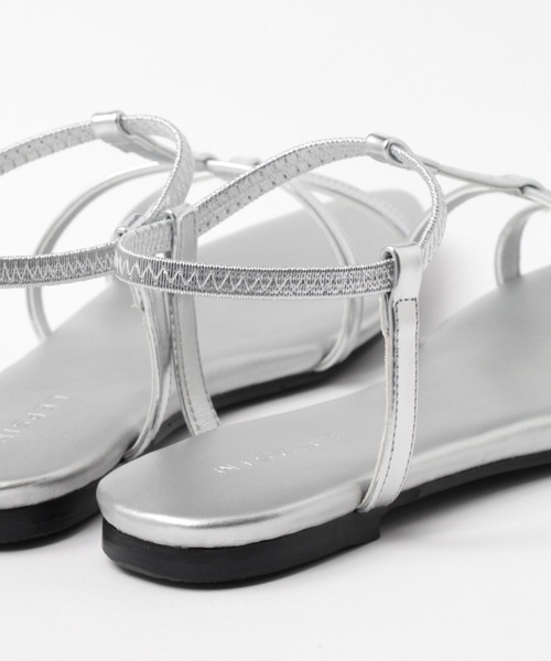 LEPSIM(レプシィム)の「アンクルゴムストラップサンダル 106987(サンダル・レディース・ブラック/シルバー/ベージュ・LARGE/MEDIUM)」の13枚目の写真
