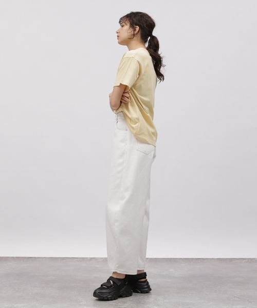 LAKOLE(ラコレ)の「グラフィックアーチロゴT / 116591(Tシャツ/カットソー・レディース・オフホワイト/チャコールグレー/イエロー系その他・SMALL/MEDIUM)」の17枚目の写真