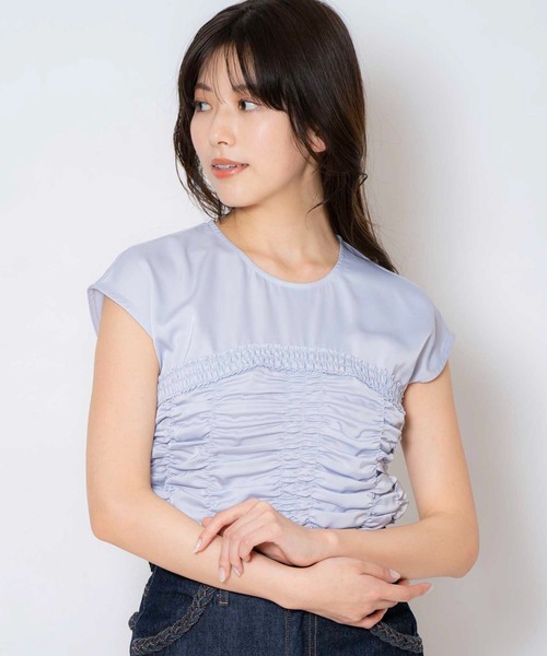NOELA（ノエラ）の「シャーリングビスチェ切替ブラウス（シャツ/ブラウス・レディース・ベージュ/チャコールグレー/ブルー・フリー）」の3枚目の写真