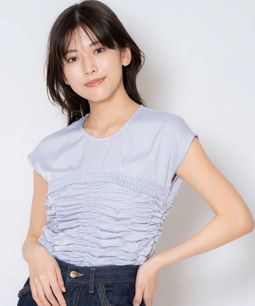 NOELA（ノエラ）の「シャーリングビスチェ切替ブラウス（シャツ/ブラウス・レディース・ベージュ/チャコールグレー/ブルー・フリー）」の14枚目の写真