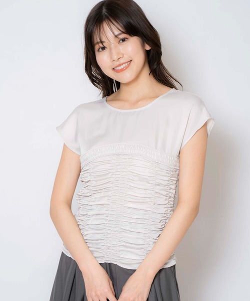 NOELA（ノエラ）の「シャーリングビスチェ切替ブラウス（シャツ/ブラウス・レディース・ベージュ/チャコールグレー/ブルー・フリー）」の8枚目の写真
