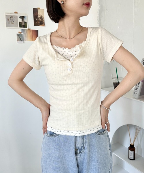 CLEA(クレア)の「フラワー柄レイヤードコンパクト半袖トップス(Tシャツ/カットソー・レディース・アイボリー・M)」の11枚目の写真