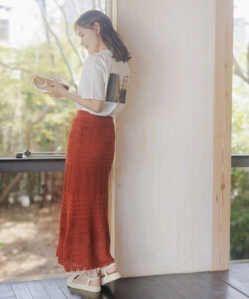 mysty woman（ミスティウーマン）の「【花盛友里さんコラボ】コラボアートフォトTシャツ 121442（Tシャツ/カットソー・レディース・ホワイト系その他3/ホワイト系その他2/ホワイト系その他/チャコールグレー・FREE）」の10枚目の写真