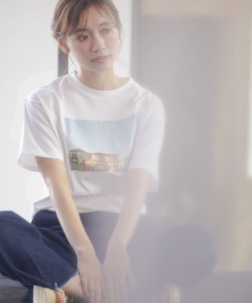 mysty woman（ミスティウーマン）の「【花盛友里さんコラボ】コラボアートフォトTシャツ 121442（Tシャツ/カットソー・レディース・ホワイト系その他3/ホワイト系その他2/ホワイト系その他/チャコールグレー・FREE）」の16枚目の写真