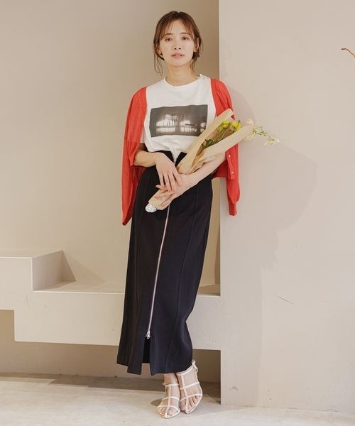 mysty woman（ミスティウーマン）の「【花盛友里さんコラボ】コラボアートフォトTシャツ 121442（Tシャツ/カットソー・レディース・ホワイト系その他3/ホワイト系その他2/ホワイト系その他/チャコールグレー・FREE）」の21枚目の写真