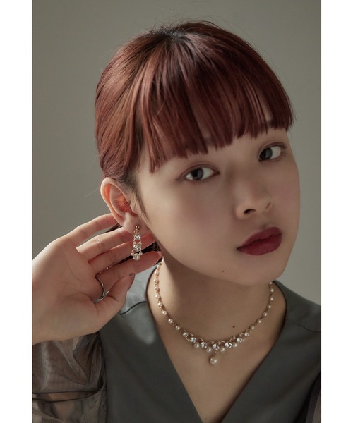 niana(ニアナ)の「パールビジューミニリングイヤリング 大人 小ぶり 結婚式 お呼ばれ オケージョン 華やか(イヤリング・レディース・オフホワイト・FREE)」の7枚目の写真