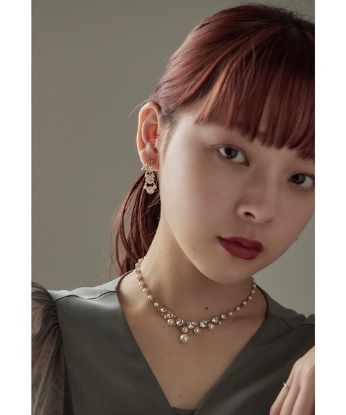 niana(ニアナ)の「パールビジューミニリングイヤリング 大人 小ぶり 結婚式 お呼ばれ オケージョン 華やか(イヤリング・レディース・オフホワイト・FREE)」の11枚目の写真