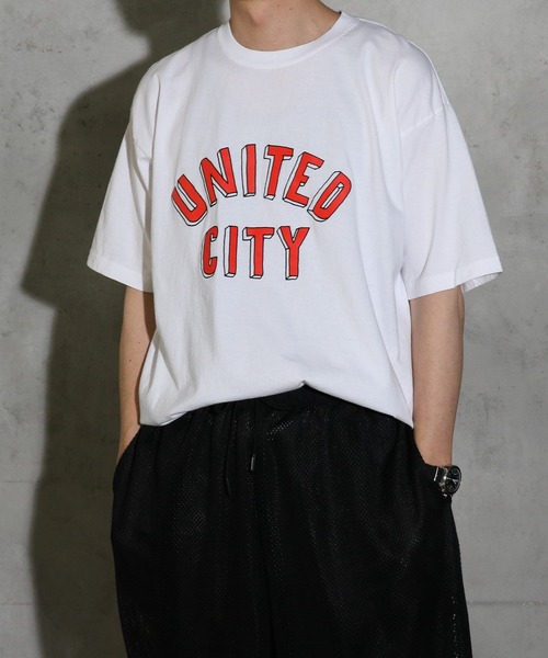 FUNG（ファング）の「FUNG / ファング UNITED CITY SS TEE カレッジロゴ プリントTシャツ（Tシャツ/カットソー・メンズ・ホワイト/オリーブ・X-SMALL/MEDIUM/LARGE）」の4枚目の写真