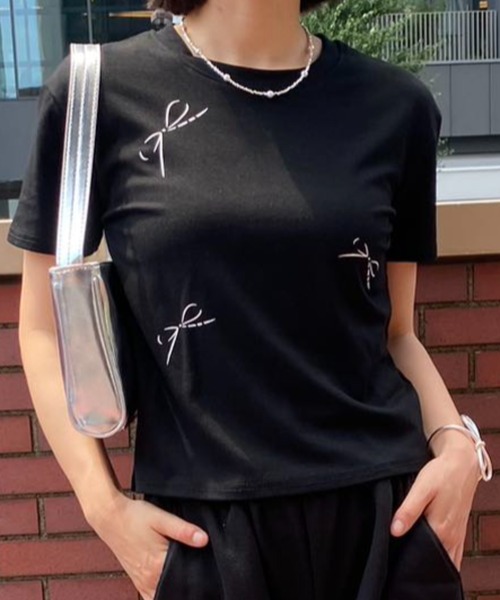 mebole（メボレ）の「シンプルリボンデザインTシャツ（Tシャツ/カットソー・レディース・グレー/ブラック/ホワイト・FREE）」の3枚目の写真