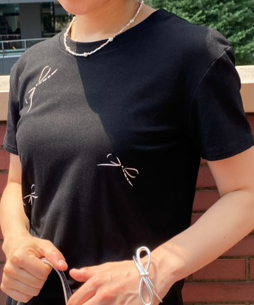 mebole（メボレ）の「シンプルリボンデザインTシャツ（Tシャツ/カットソー・レディース・グレー/ブラック/ホワイト・FREE）」の4枚目の写真