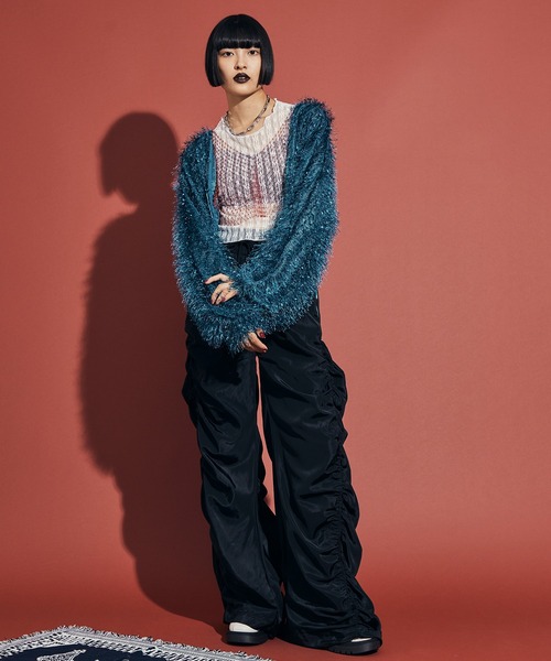 uyu.(ウユ)の「ショート丈花柄シアートップス(Tシャツ/カットソー・レディース・ホワイト/ブラック・FREE)」の22枚目の写真