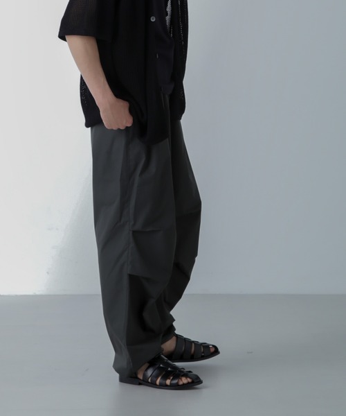 NANO universe（ナノユニバース）の「ライトウェイトイージーパンツ（その他パンツ・メンズ・カーキ/ホワイト/チャコール/ネイビー・S/M/L/XL）」の11枚目の写真