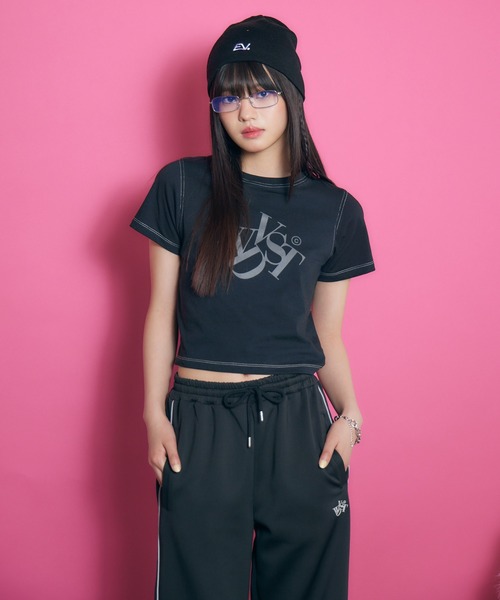 ENVYM（アンビー）の「【wondervisitor×ENVYM】EVロゴビーニー（ニットキャップ/ビーニー・レディース・ブラック/グレー・FREE）」の10枚目の写真