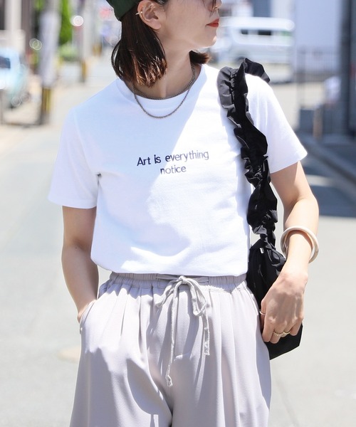 reca（レカ）の「【ロゴが選べる！】ロゴ刺繍Tシャツ（Tシャツ/カットソー・レディース・チャコールグレー/ホワイト/ホワイト系その他/ブルー系その他・FREE）」の6枚目の写真