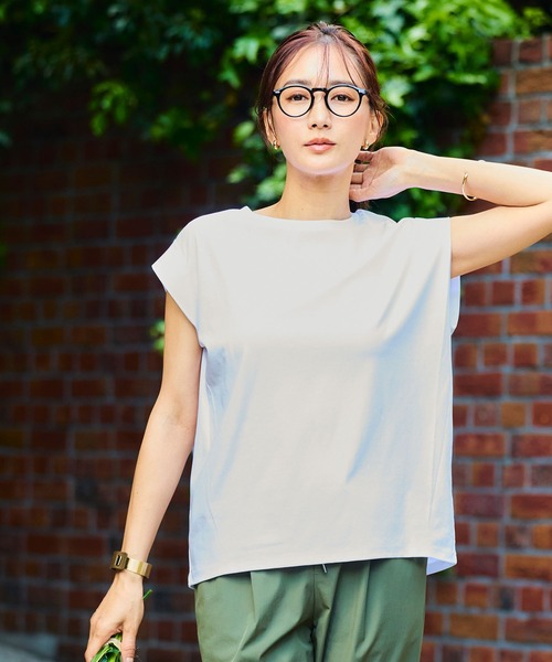 CROSS FUNCTION(クロスファンクション)の「《シワになりにくい・ヨレにくい》正解ノースリーブTシャツ【CF/クロスファンクション】(Tシャツ/カットソー・レディース・ブラック/サックスブルー/オフホワイト/ラベンダー・M/L/LL/3L/4L)」の6枚目の写真