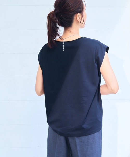 CROSS FUNCTION(クロスファンクション)の「《シワになりにくい・ヨレにくい》正解ノースリーブTシャツ【CF/クロスファンクション】(Tシャツ/カットソー・レディース・ブラック/サックスブルー/オフホワイト/ラベンダー・M/L/LL/3L/4L)」の18枚目の写真