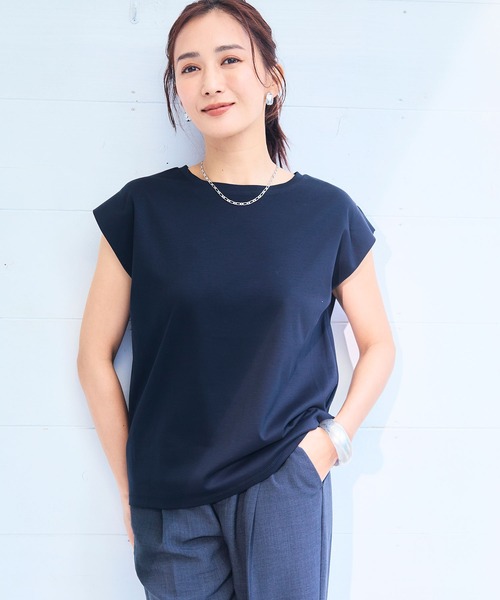 CROSS FUNCTION(クロスファンクション)の「《シワになりにくい・ヨレにくい》正解ノースリーブTシャツ【CF/クロスファンクション】(Tシャツ/カットソー・レディース・ブラック/サックスブルー/オフホワイト/ラベンダー・M/L/LL/3L/4L)」の16枚目の写真