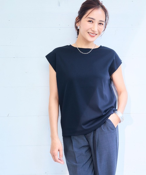 CROSS FUNCTION(クロスファンクション)の「《シワになりにくい・ヨレにくい》正解ノースリーブTシャツ【CF/クロスファンクション】(Tシャツ/カットソー・レディース・ブラック/サックスブルー/オフホワイト/ラベンダー・M/L/LL/3L/4L)」の17枚目の写真
