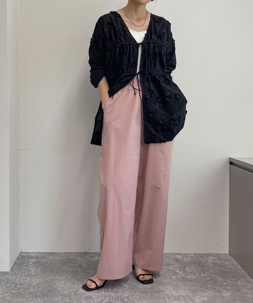 fredy emue（フレディエミュ）の「【新色登場】綿ナイロンストレッチセミワイドパンツ（その他パンツ・レディース・ベビーピンク/カーキ/ベージュ/ブラック・38/36）」の5枚目の写真