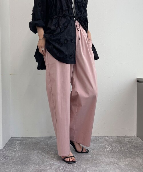 fredy emue（フレディエミュ）の「【新色登場】綿ナイロンストレッチセミワイドパンツ（その他パンツ・レディース・ベビーピンク/カーキ/ベージュ/ブラック・38/36）」の10枚目の写真
