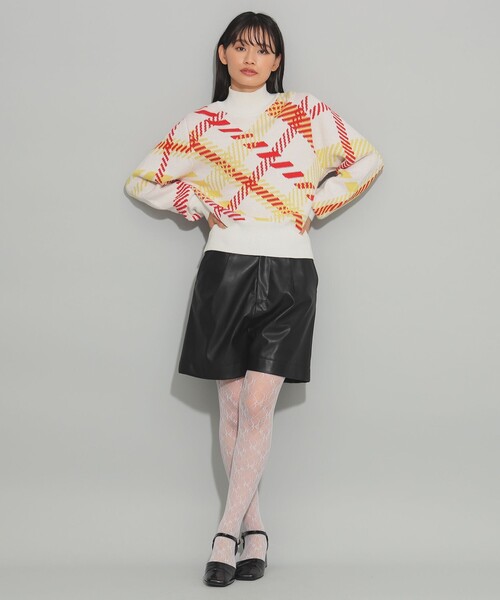 Ray BEAMS（レイビームス）の「フェイクレザー ショートパンツ（その他パンツ・レディース・ブラック・1/0）」の11枚目の写真