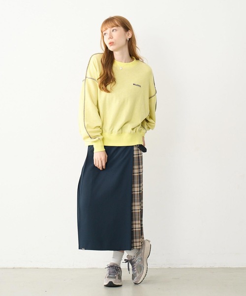 MILKFED.(ミルクフェド)の「OVERLOCK STICHED SWEAT TOP(スウェット・レディース・ネイビー/イエロー/ブルー・ONE SIZE)」の11枚目の写真