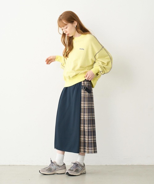 MILKFED.(ミルクフェド)の「OVERLOCK STICHED SWEAT TOP(スウェット・レディース・ネイビー/イエロー/ブルー・ONE SIZE)」の12枚目の写真