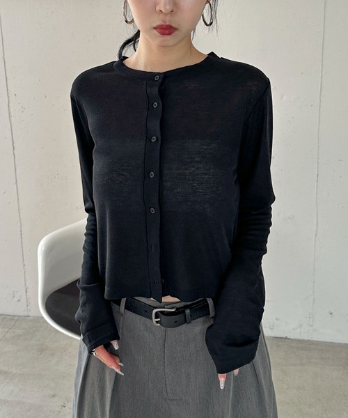 feepur(フェピュール)の「シアーリブカーディガン(カーディガン/ボレロ・レディース・オフホワイト/ブラック/グレー/ブラウン・MEDIUM)」の13枚目の写真