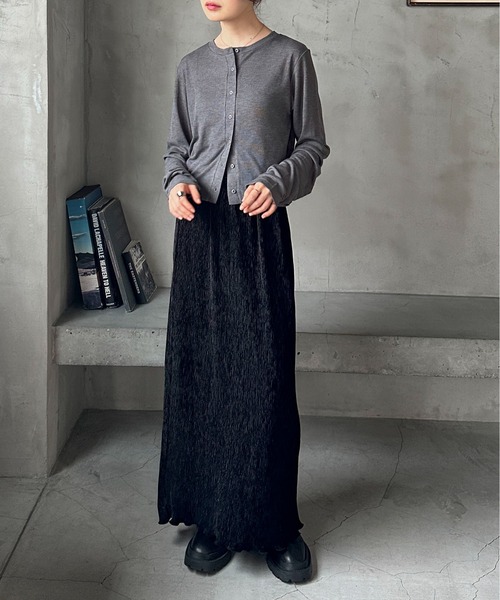 feepur(フェピュール)の「シアーリブカーディガン(カーディガン/ボレロ・レディース・オフホワイト/ブラック/グレー/ブラウン・MEDIUM)」の7枚目の写真