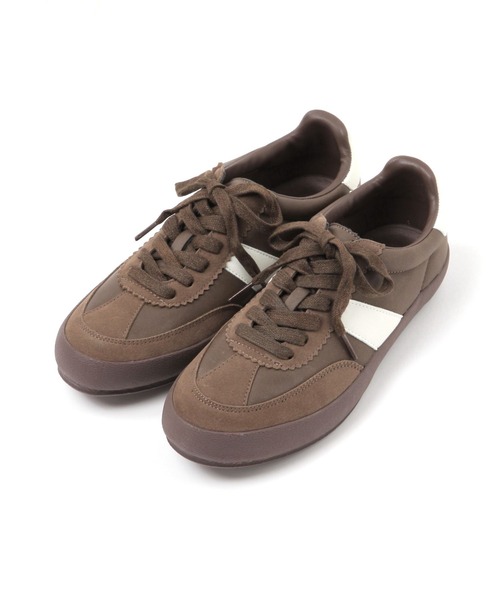 GLOBAL WORK(グローバルワーク)の「エアかるクラシックスニーカー/135751(スニーカー・レディース・ブラック/アイボリー/ベージュ/ネイビー/ブラック×ホワイト/グレー/ライトブルー/ダークブラウン/ホワイト系その他3/ピンク系その他/カーキ・MEDIUM/SMALL/LARGE)」の7枚目の写真