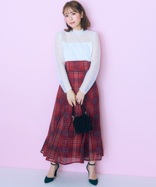 marun(マルン)の「<大きいサイズ> レーストップス marun(Tシャツ/カットソー・レディース・ピンク/オフホワイト/ブラック・4L/3L/LL/L/5L)」の4枚目の写真