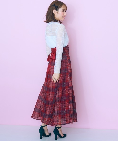 marun(マルン)の「<大きいサイズ> レーストップス marun(Tシャツ/カットソー・レディース・ピンク/オフホワイト/ブラック・4L/3L/LL/L/5L)」の6枚目の写真