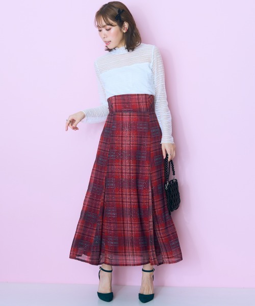 marun(マルン)の「<大きいサイズ> レーストップス marun(Tシャツ/カットソー・レディース・ピンク/オフホワイト/ブラック・4L/3L/LL/L/5L)」の7枚目の写真