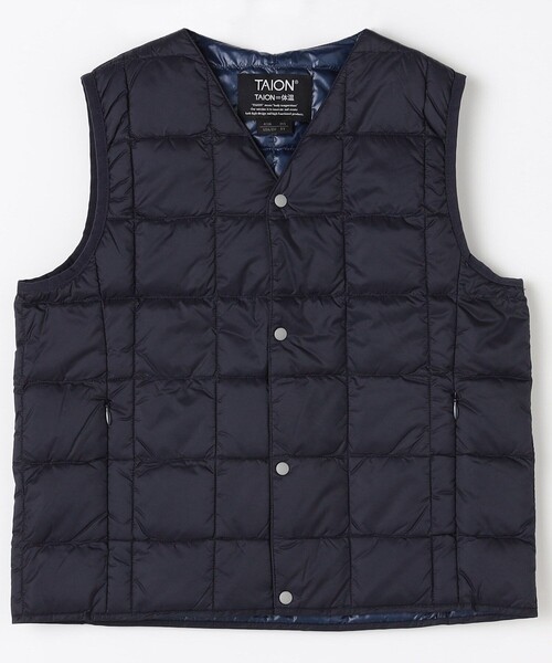 FREAK'S STORE（フリークスストア）の「限定展開 TAION/タイオン キッズ ベーシック Vネックボタン インナーダウンベスト / KIDS V NECK DOWN VEST / TAION-K001（ダウンジャケット/コート・キッズ・ベージュ/オリーブ/ブラック/ネイビー・140/130/120/110）」の4枚目の写真