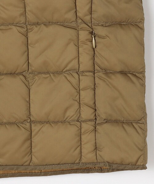 FREAK'S STORE（フリークスストア）の「限定展開 TAION/タイオン キッズ ベーシック Vネックボタン インナーダウンベスト / KIDS V NECK DOWN VEST / TAION-K001（ダウンジャケット/コート・キッズ・ベージュ/オリーブ/ブラック/ネイビー・140/130/120/110）」の8枚目の写真