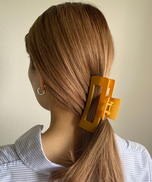 ciite'（シーテ）の「マットデザインヘアクリップ（バレッタ/ヘアクリップ・レディース・グリーン/ブラック/グレー/ダークグリーン/ブルー/イエロー/ピンク/レッド/ベージュ・FREE）」の7枚目の写真