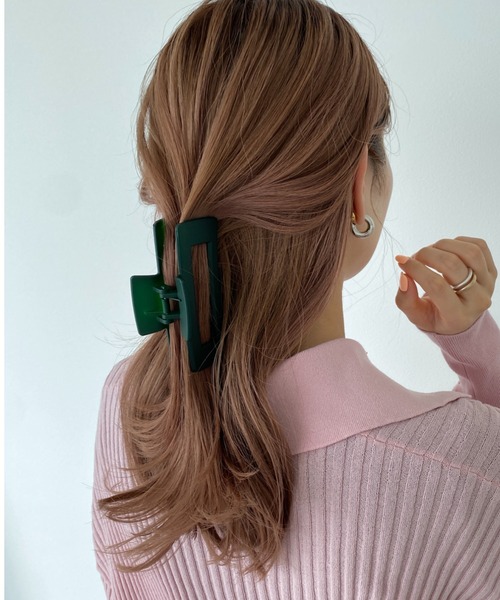 ciite'（シーテ）の「マットデザインヘアクリップ（バレッタ/ヘアクリップ・レディース・グリーン/ブラック/グレー/ダークグリーン/ブルー/イエロー/ピンク/レッド/ベージュ・FREE）」の5枚目の写真