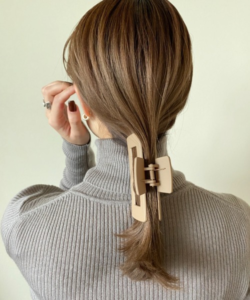 ciite'（シーテ）の「マットデザインヘアクリップ（バレッタ/ヘアクリップ・レディース・グリーン/ブラック/グレー/ダークグリーン/ブルー/イエロー/ピンク/レッド/ベージュ・FREE）」の14枚目の写真