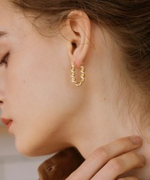 フープピアス ツイスト」に該当するゴールド/金色系の