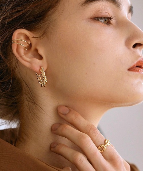 セール】ツイストオーバルフープ ピアス (両耳用)（ピアス（両耳