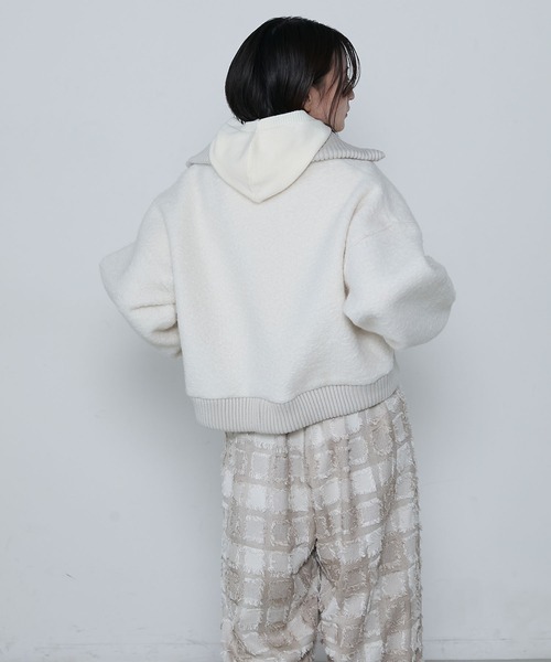 le ELMi(ルエルミ)の「Double-zip boucle high-necked blouson / ダブルジップ ブークレ ハイネックブルゾン(ブルゾン・レディース・チャコール/ブラック/アイボリー・FREE)」の8枚目の写真