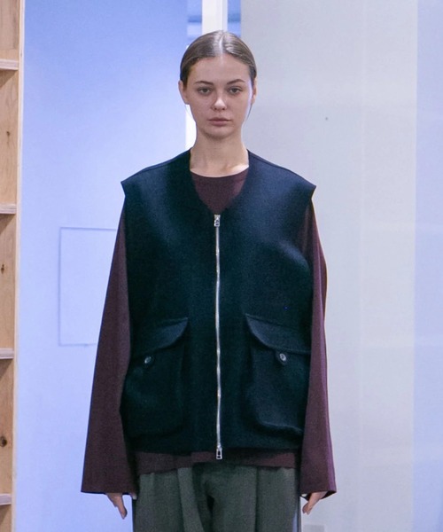 my beautiful landlet（マイビューティフルランドレット）の「【my beautiful landlet】MELTON FABRIC VEST（ベスト・メンズ・ネイビー/オートミール/ブラウン/ブラック・1/0）」の14枚目の写真