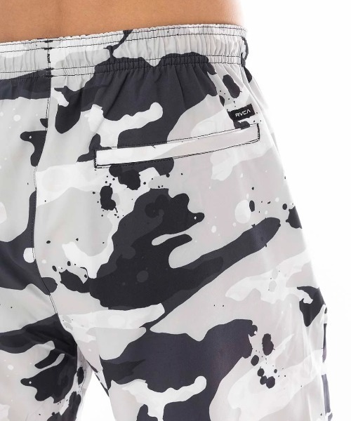 RVCA（ルーカ）の「RVCA メンズ STASH YOGGER STRETCH ウォークパンツ/ショートパンツ/ルーカストレッチ吸汗性能ショートパンツ（その他パンツ・メンズ・ブラック×ホワイト・SMALL/MEDIUM/LARGE/X-LARGE）」の6枚目の写真