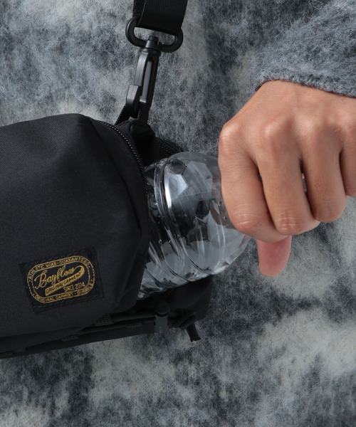 BAYFLOW（ベイフロー）の「マルチポケットショルダー（ショルダーバッグ・レディース・カーキ/ブラック/クリアブルー・FREE）」の2枚目の写真